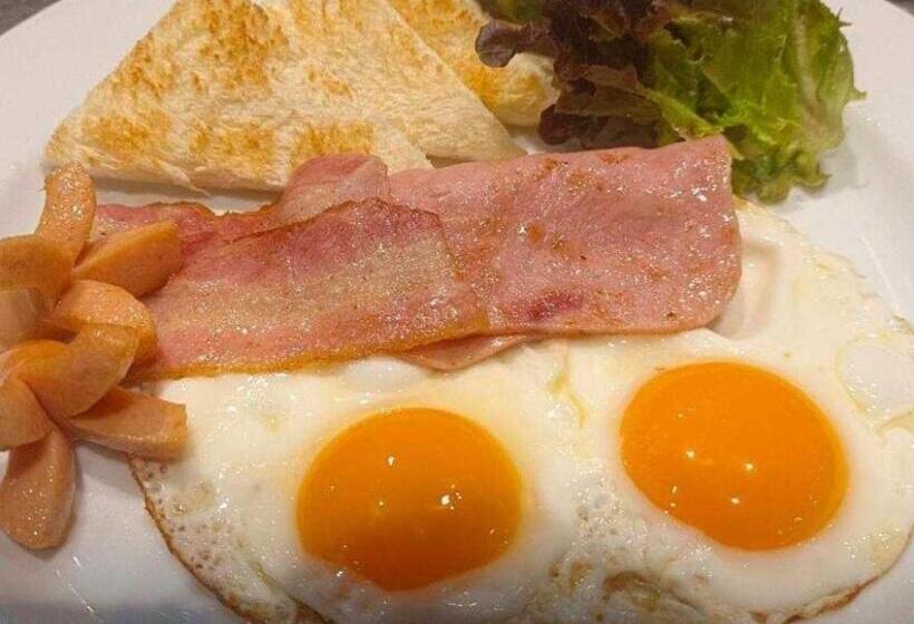 فندق Chainam Charmchuree Residences Cafe And Spa