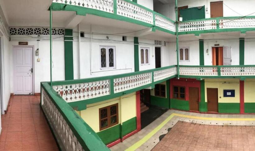 בית מלון כפרי Coral Inn , Port Blair