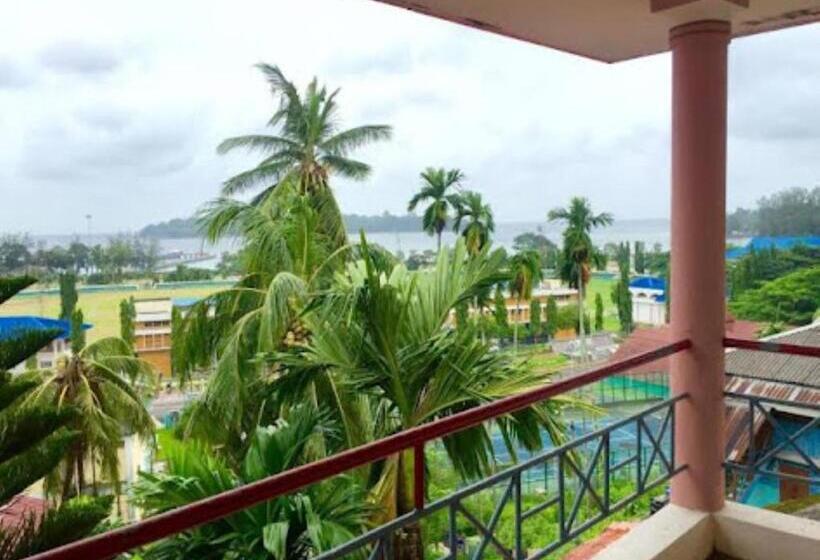 בית מלון כפרי Coral Inn , Port Blair