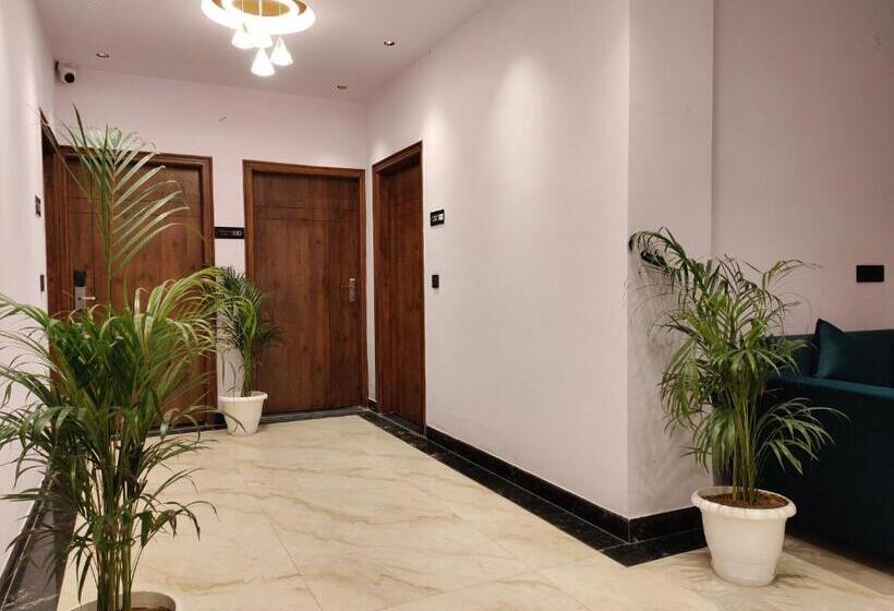 酒店 Emerald Suites