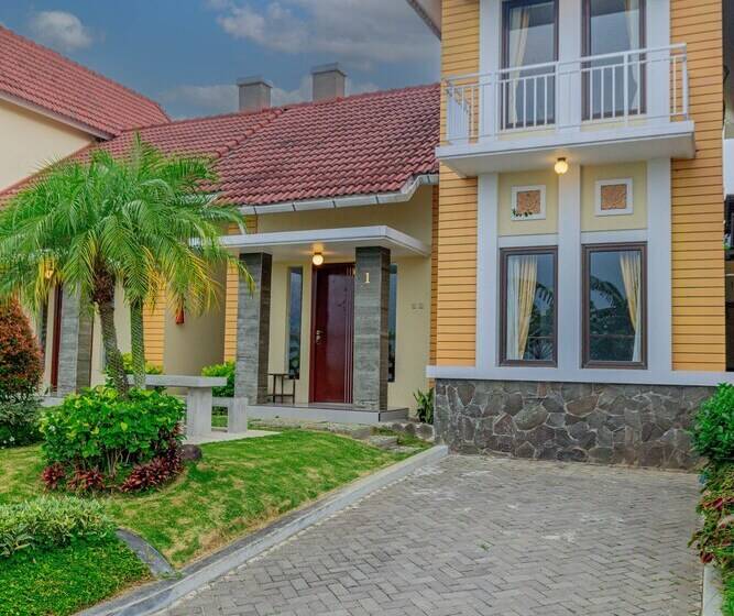 בית מלון כפרי Griya Katarina