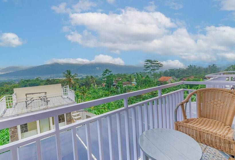 בית מלון כפרי Griya Katarina