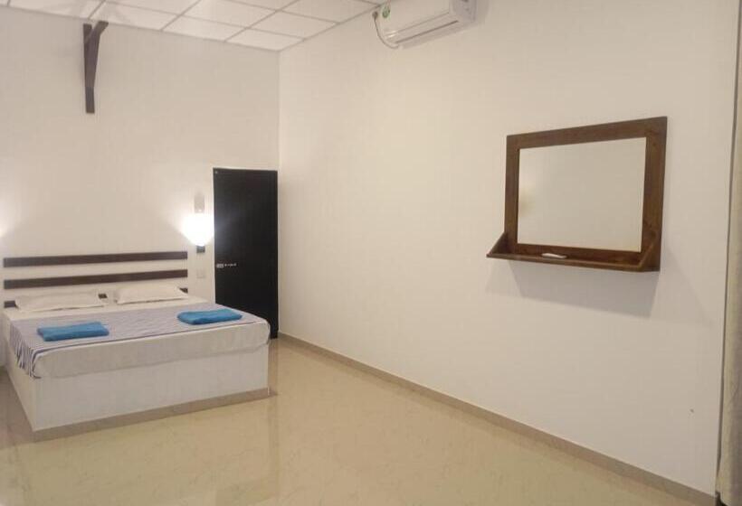 فندق Eagle Safari Cottage