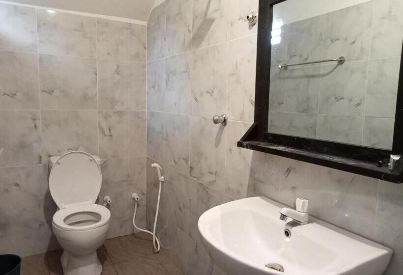 فندق Eagle Safari Cottage