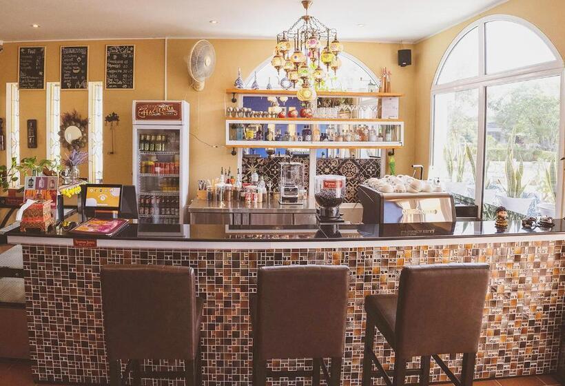 בית מלון כפרי Hacienda Resort   Mae Phim