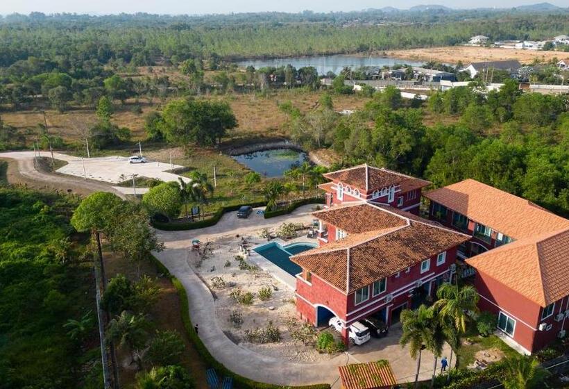 호텔 Hacienda Resort   Mae Phim