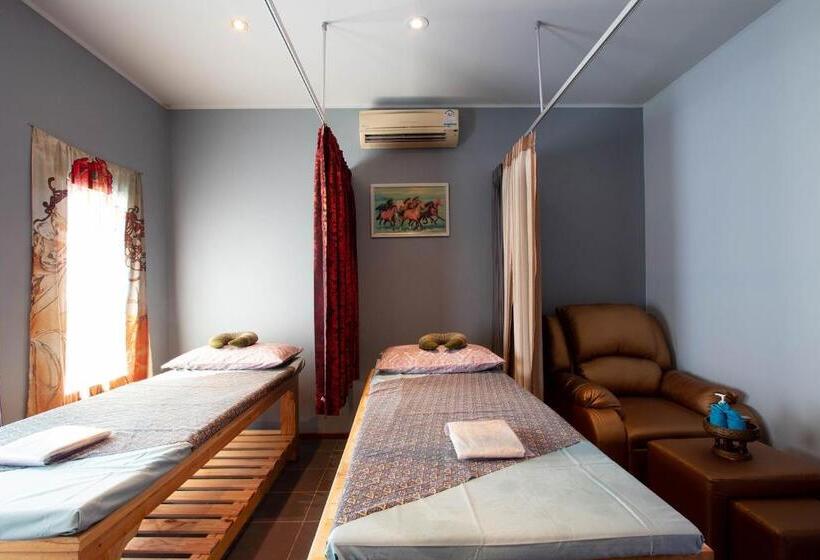 בית מלון כפרי Hacienda Resort   Mae Phim