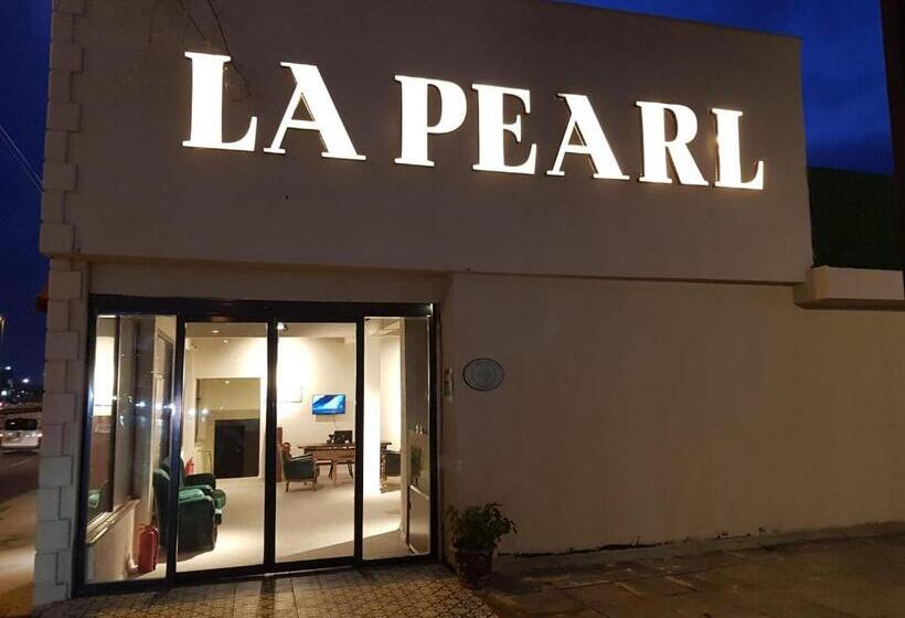 בית מלון כפרי La Pearl Konaklama