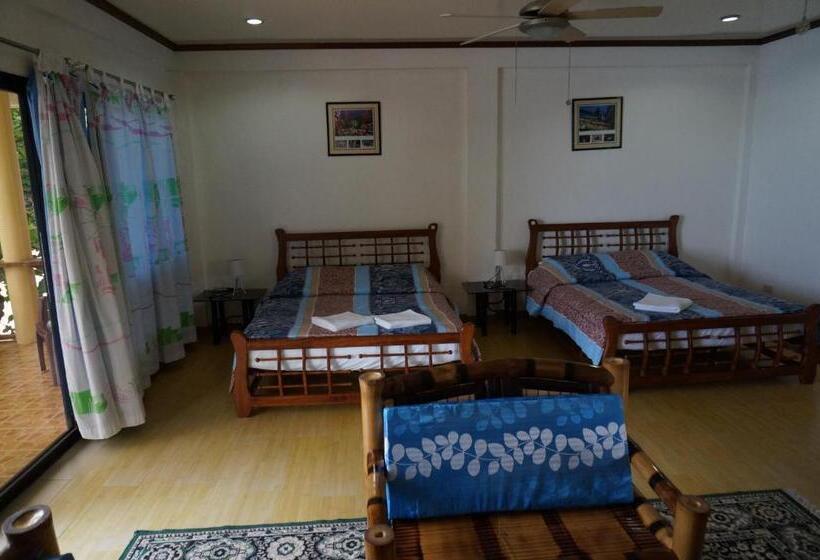 هتل Lalaguna Beach Club & Dive Centre