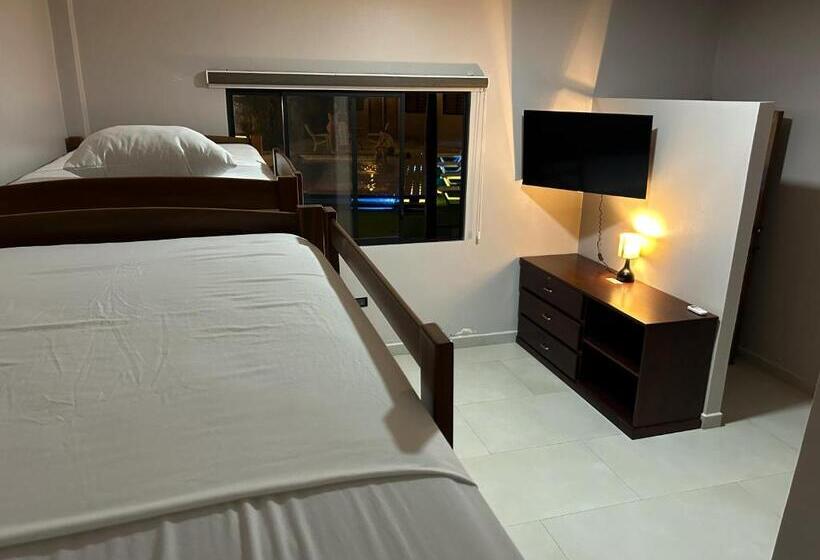 בית מלון כפרי Ocean Drive Lodge