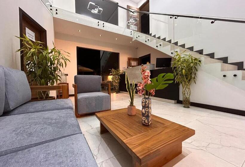 בית מלון כפרי Ocean Drive Lodge