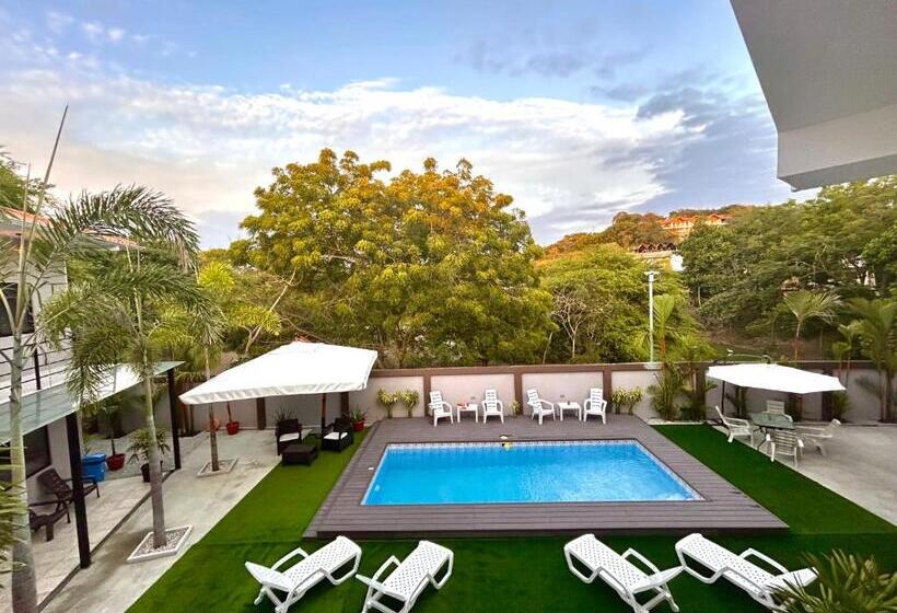 هتل Ocean Drive Lodge