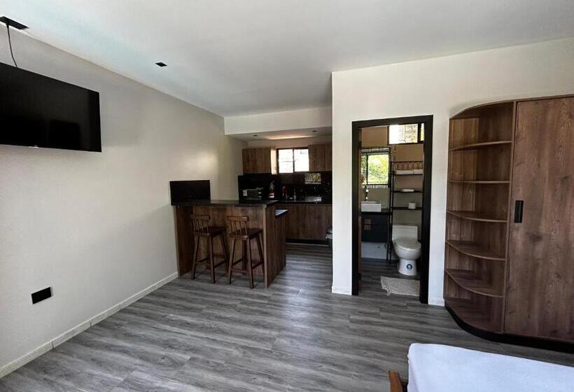 בית מלון כפרי Ocean Drive Lodge