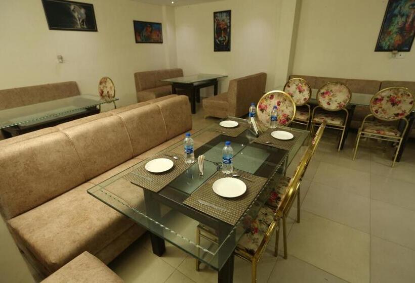 Отель Orchid & Banquet