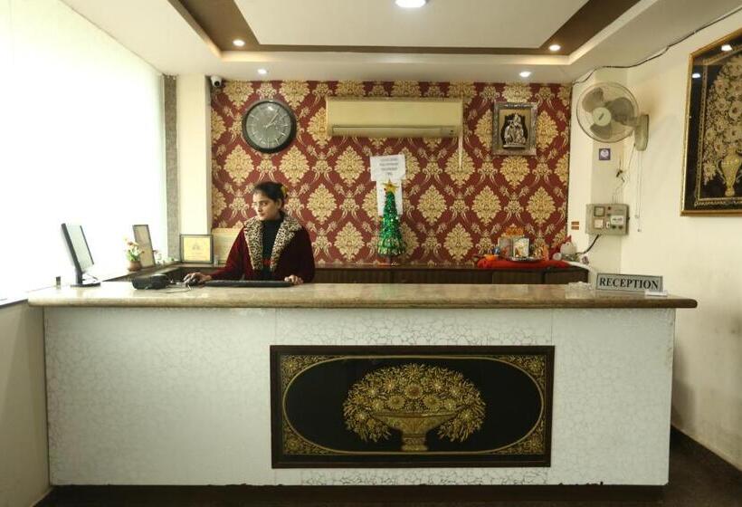 Отель Orchid & Banquet