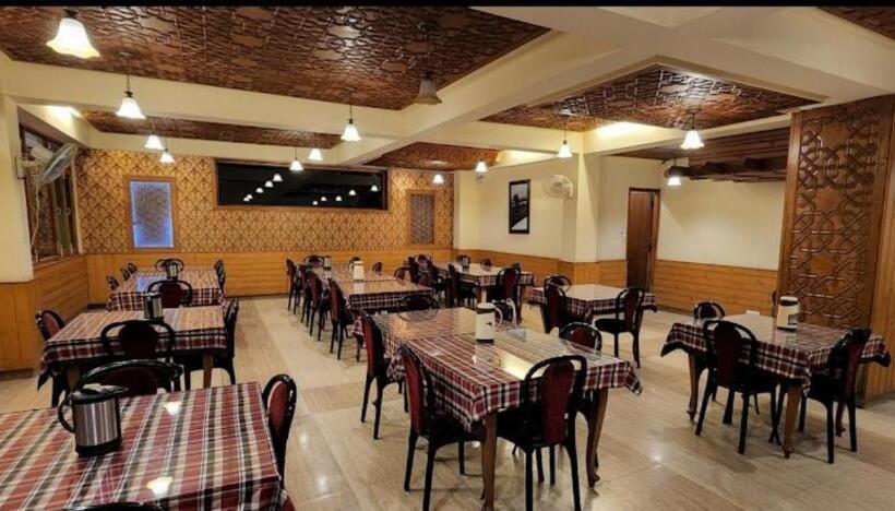 酒店 Palace Inn Shrinagar