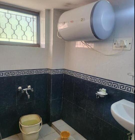 酒店 Palace Inn Shrinagar