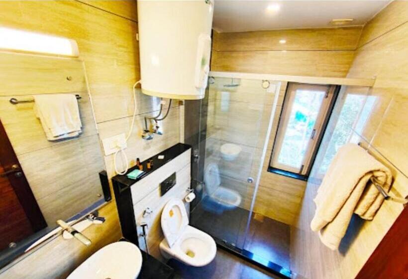 酒店 Palace Inn Shrinagar