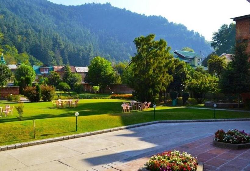 酒店 Palace Inn Shrinagar