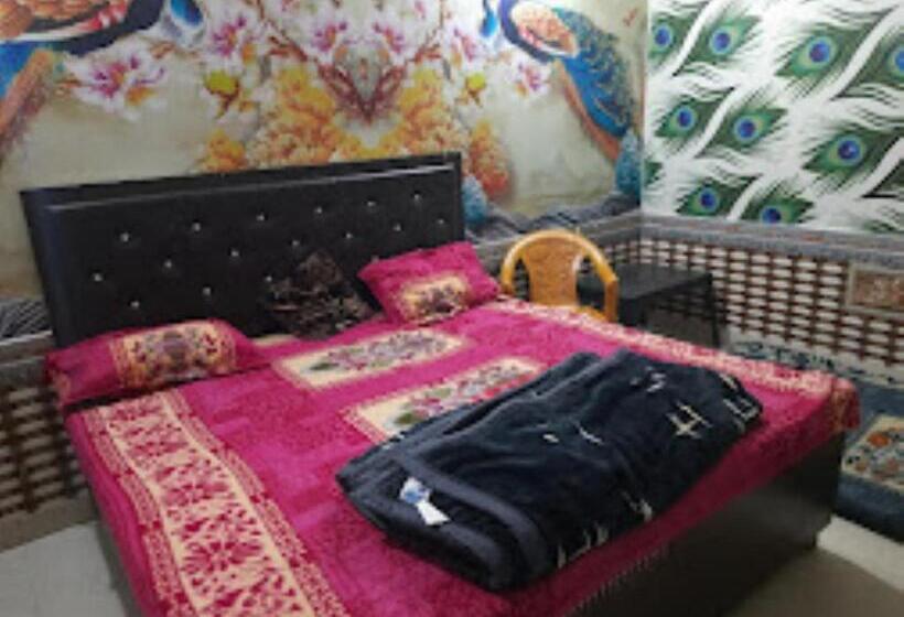 ホテル Rajdarbar Fatehpur