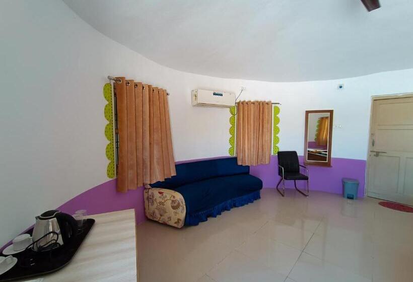 ホテル Dholavira Tourism Resort