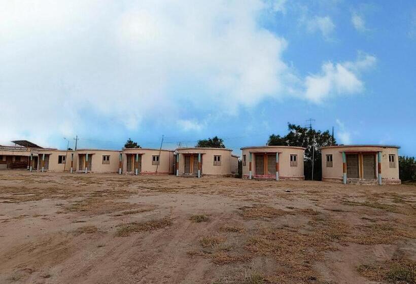 ホテル Dholavira Tourism Resort