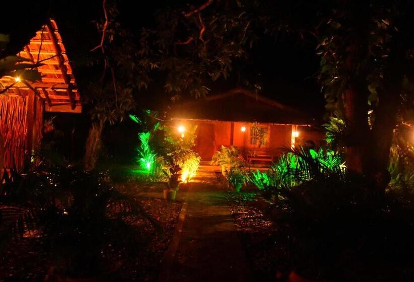 ホテル River Place Resort Udawalawa