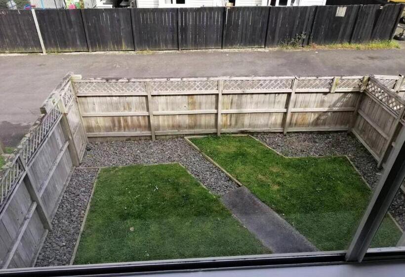 ホテル Stanley Apartments