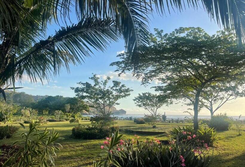 בית מלון כפרי Supersuck