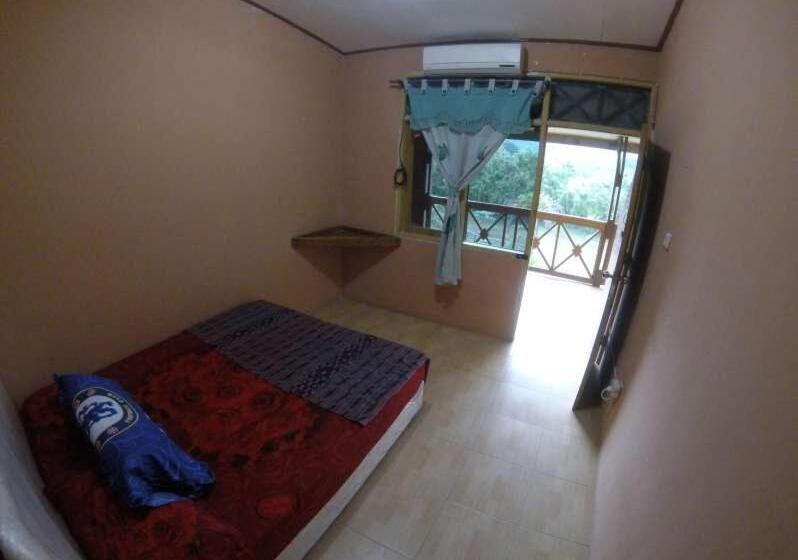 בית מלון כפרי Supersuck