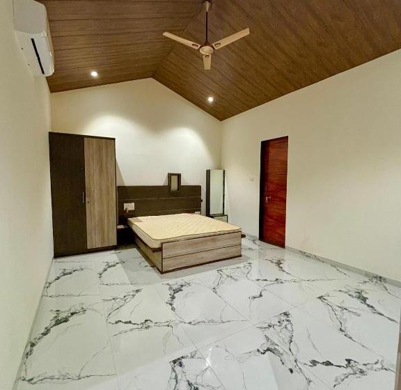 בית מלון כפרי Tara S Hill Resort