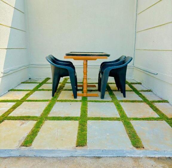 בית מלון כפרי Tara S Hill Resort