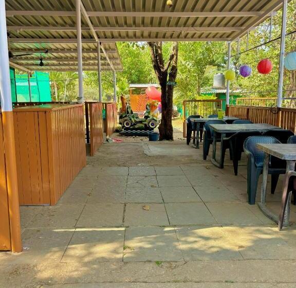 בית מלון כפרי Tara S Hill Resort