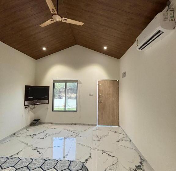 בית מלון כפרי Tara S Hill Resort