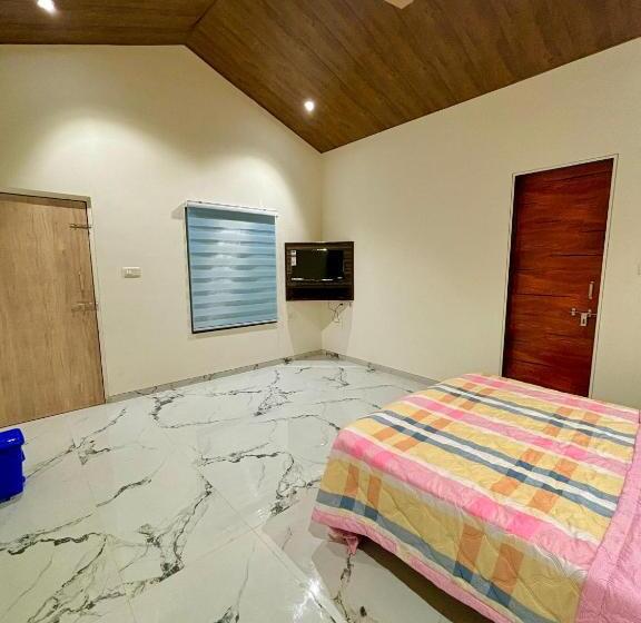 בית מלון כפרי Tara S Hill Resort