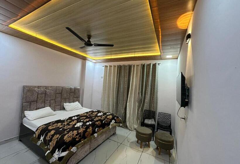 ホテル The Kings Delight