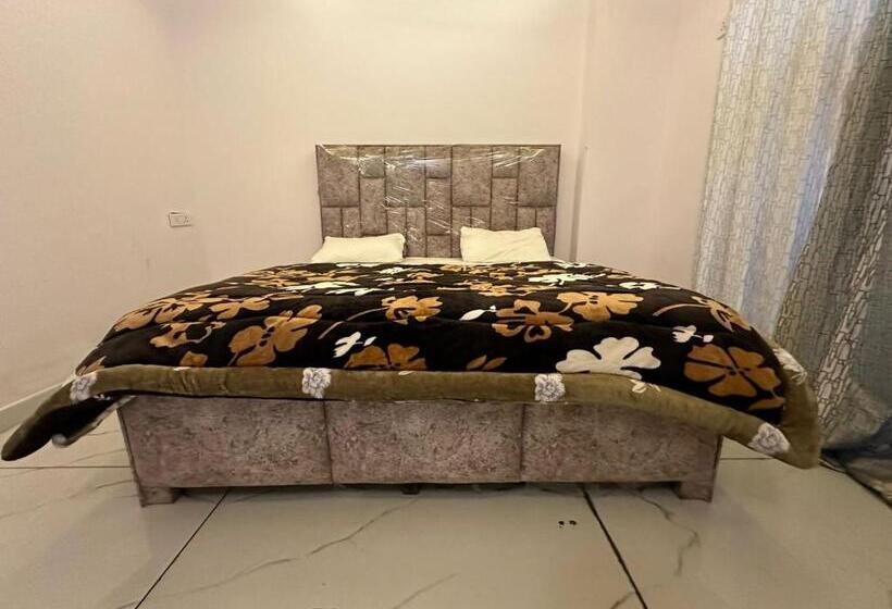 ホテル The Kings Delight