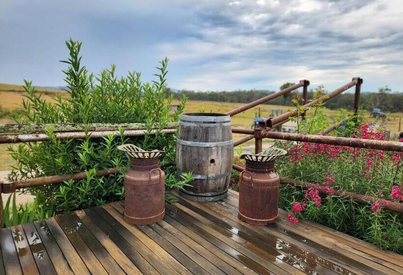 Отель The Old Dairy On Winkleigh