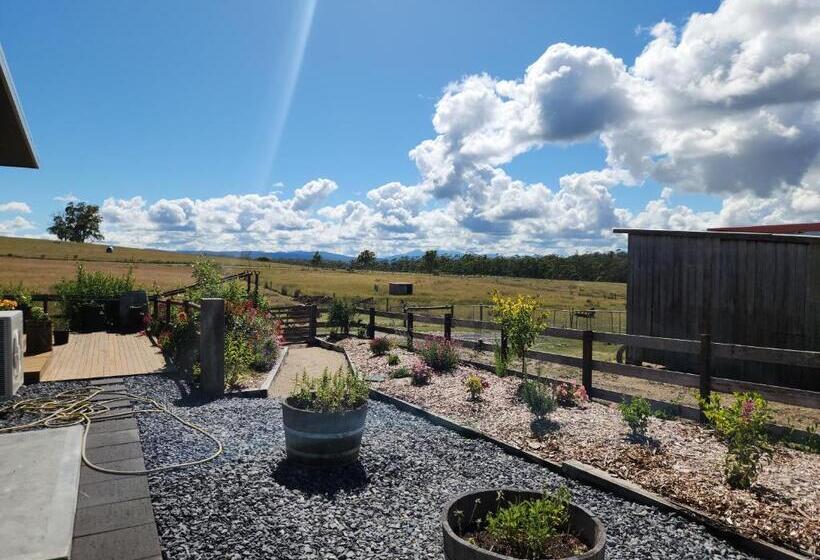 Отель The Old Dairy On Winkleigh