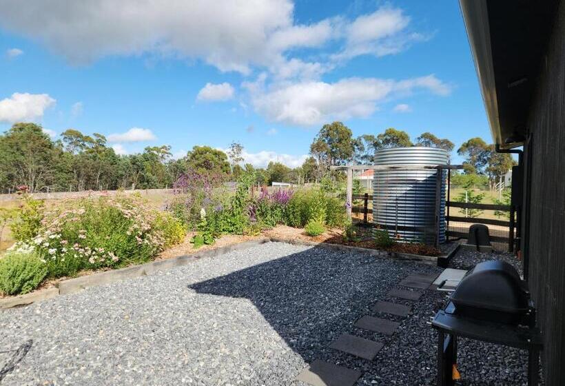 Отель The Old Dairy On Winkleigh