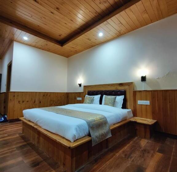 فندق The Woodpecker Inn Jibhi