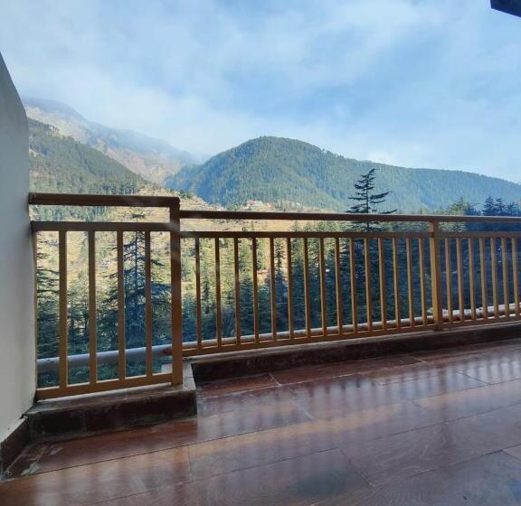 فندق The Woodpecker Inn Jibhi