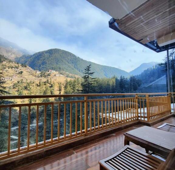 فندق The Woodpecker Inn Jibhi