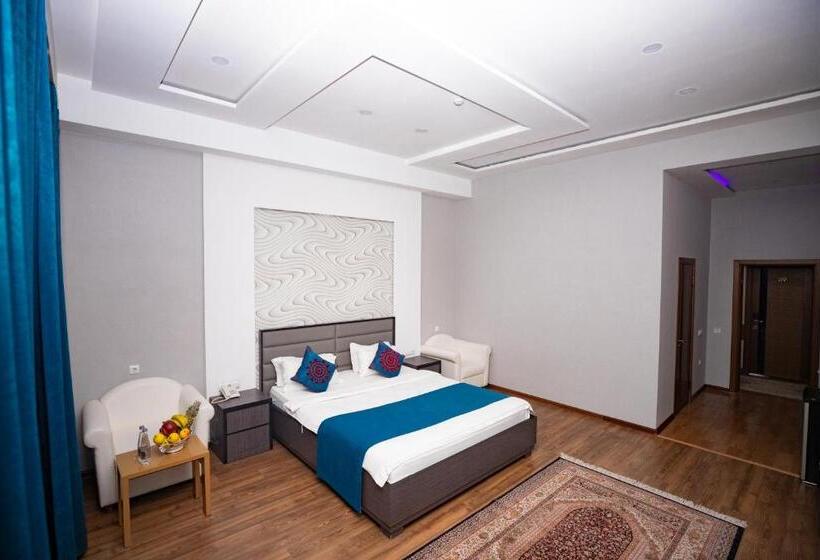 هتل Vatan Dushanbe