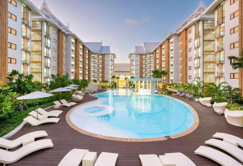 ホテル Wyndham Jomtien Pattaya