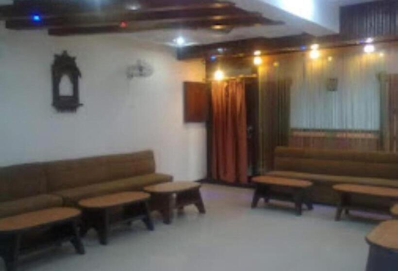 Отель Yadu Residency Meerut