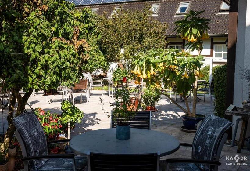 Landhotel Rosenhof Am Plauer See Garni Mit E Säule