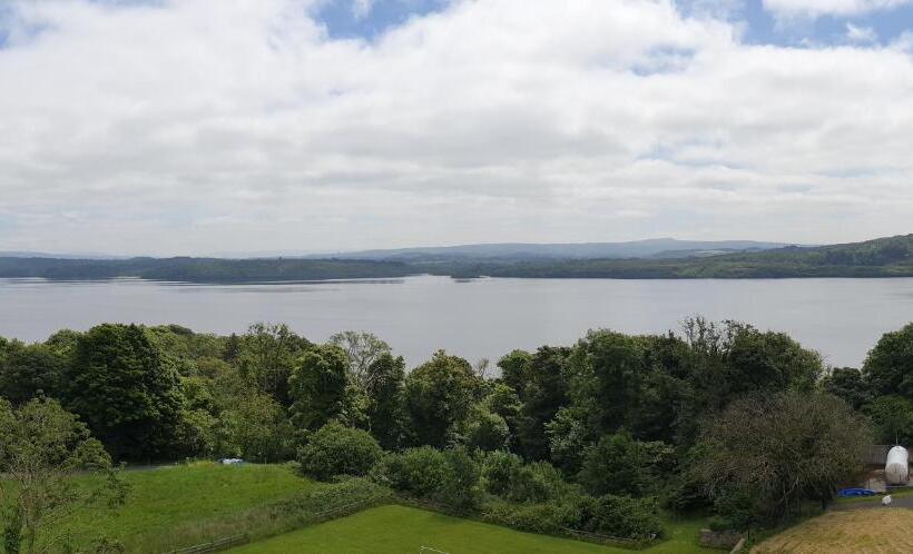 Lila Lake Isle Luxury Apart