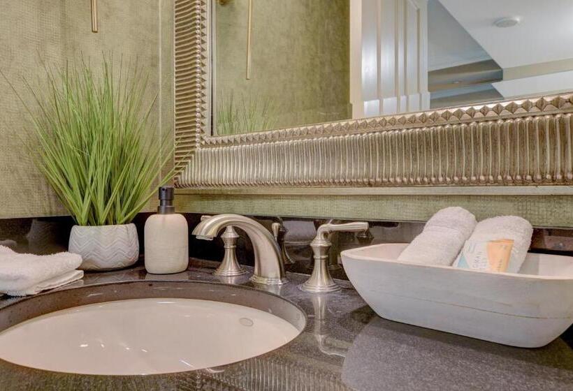 Luxe 1br 2bth Suite Mgm Signature Balcony