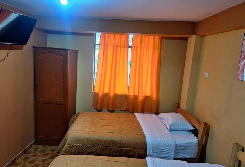 Montañero Hostel Ii